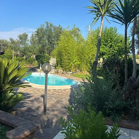 Tenuta Ciaramiti Luxury Garden & Pool * Brattirò
